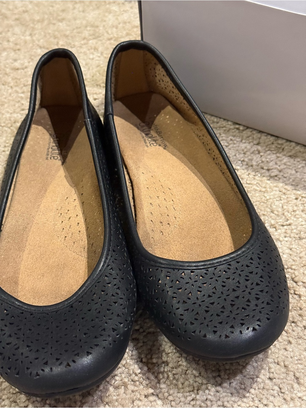 NIB Croft & Barrow Baritone Perforated Ballet Flats Black Size 8 M